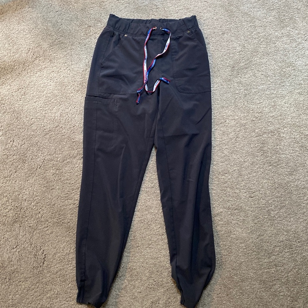 Cherokee Jogger Scrub - Katie Duke